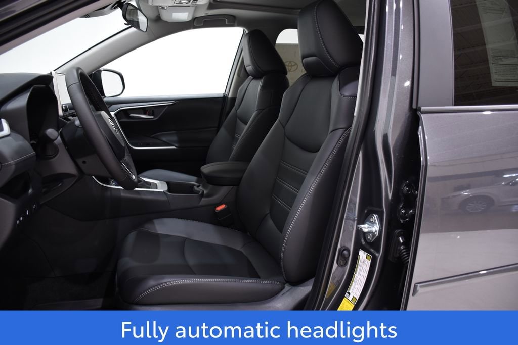 2025 Toyota RAV4 XLE Premium - Photo 19