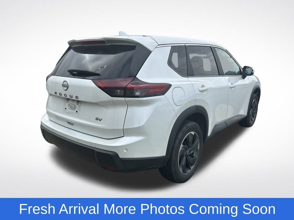 Used 2024 Nissan Rogue SV Sport Utility