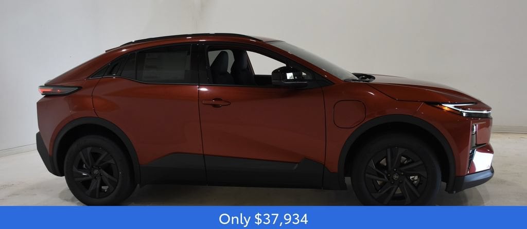 New 2026 Toyota C-HR SE SUV