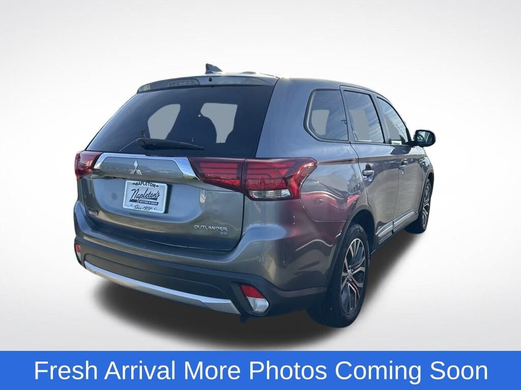Used 2017 Mitsubishi Outlander SE Sport Utility