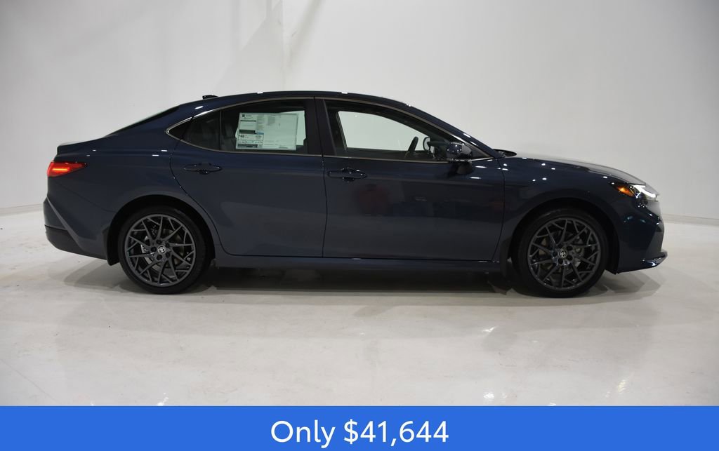 2026 Toyota Camry XLE photo 3