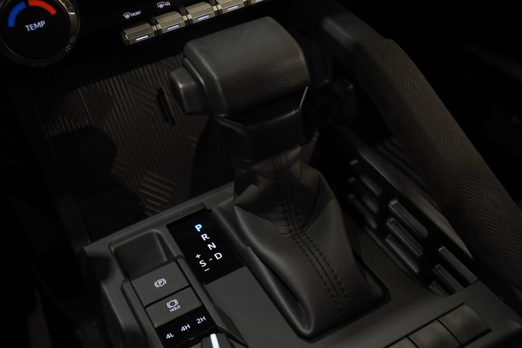 2026 Toyota Tacoma SR5 - Photo 24