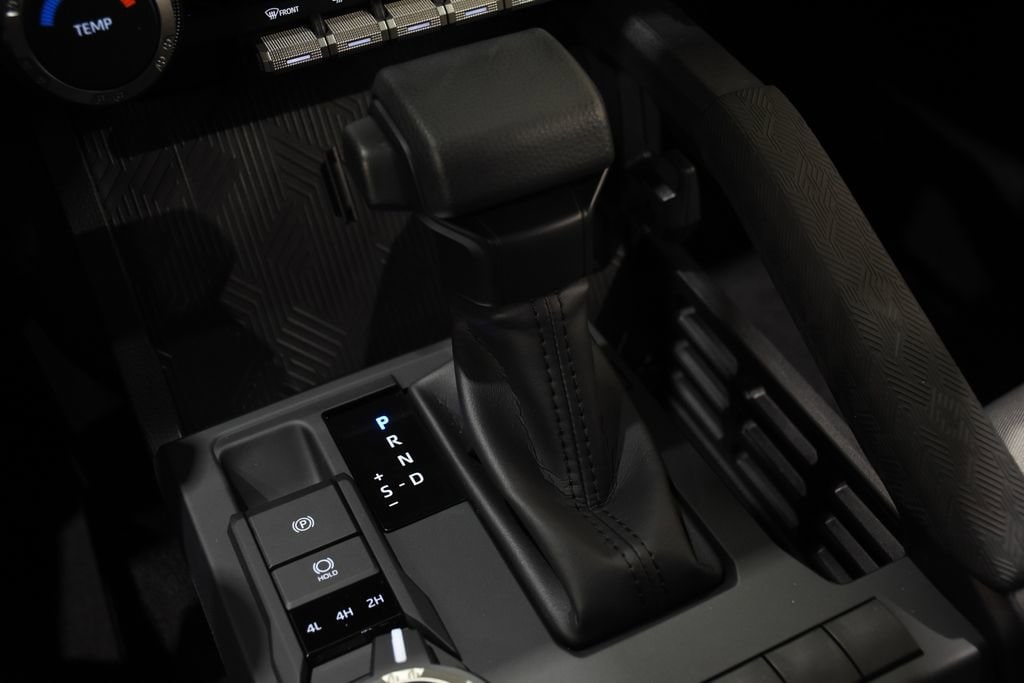 2026 Toyota Tacoma SR5 - Photo 24
