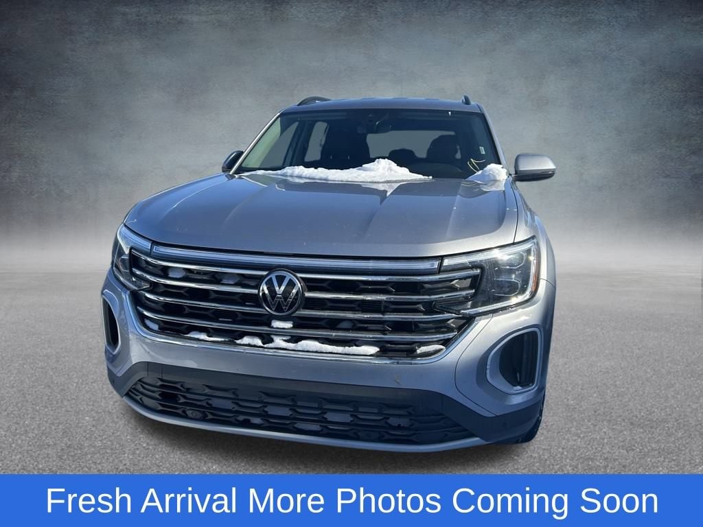 Used 2025 Volkswagen Atlas 2.0T SE w/Technology Sport Utility