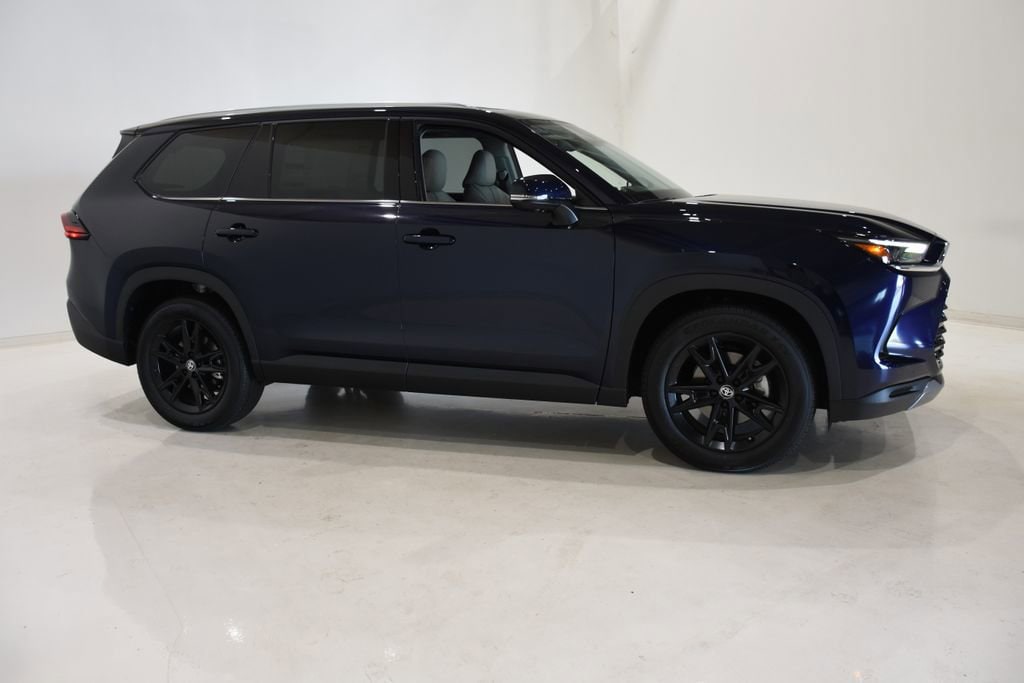 2026 Toyota Grand Highlander Platinum photo 3