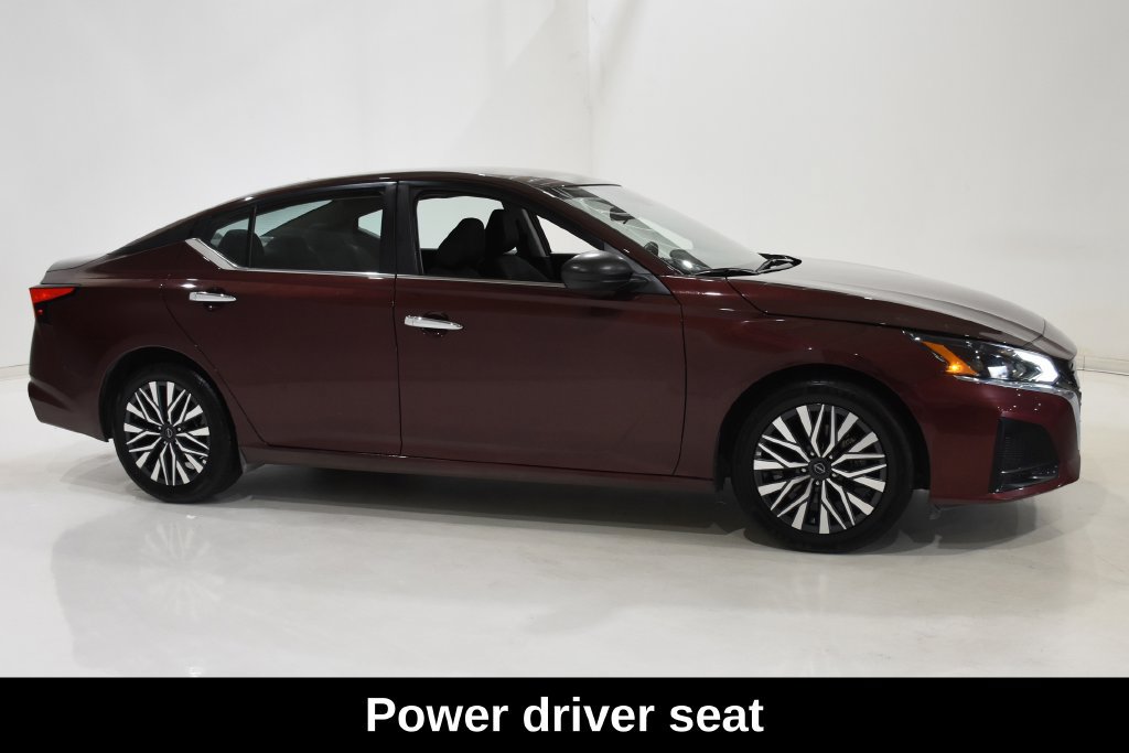Used 2025 Nissan Altima 2.5 SV Sedan