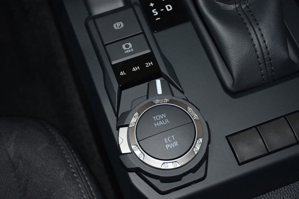 2026 Toyota Tacoma SR5 - Photo 25