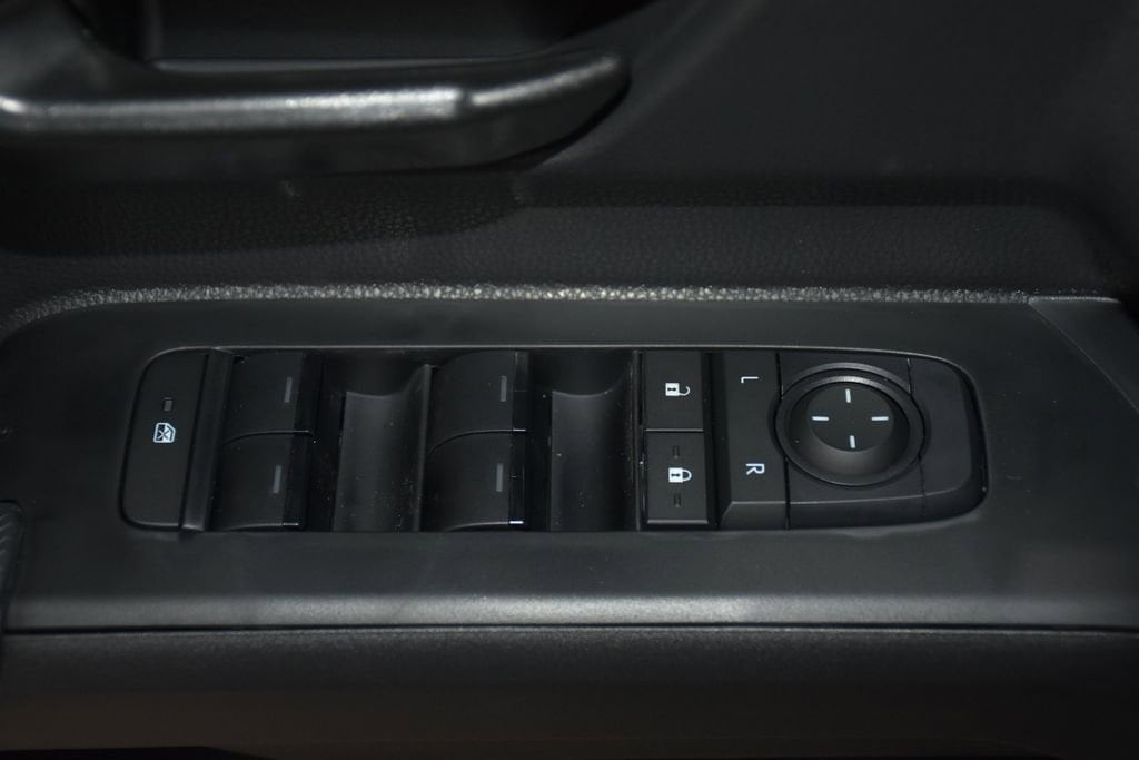2026 Toyota Tacoma SR5 - Photo 23