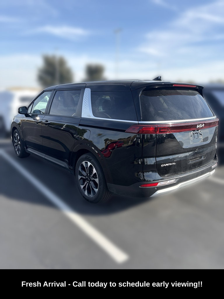 Used 2024 Kia Carnival EX Passenger Van
