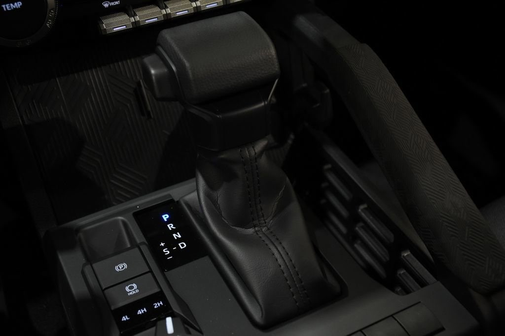 2026 Toyota Tacoma SR5 - Photo 24