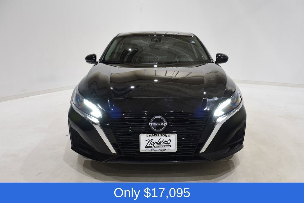 Used 2023 Nissan Altima 2.5 SV Sedan