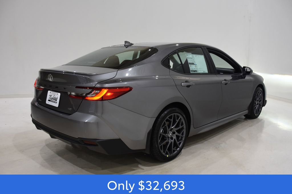 2026 Toyota Camry SE photo 4