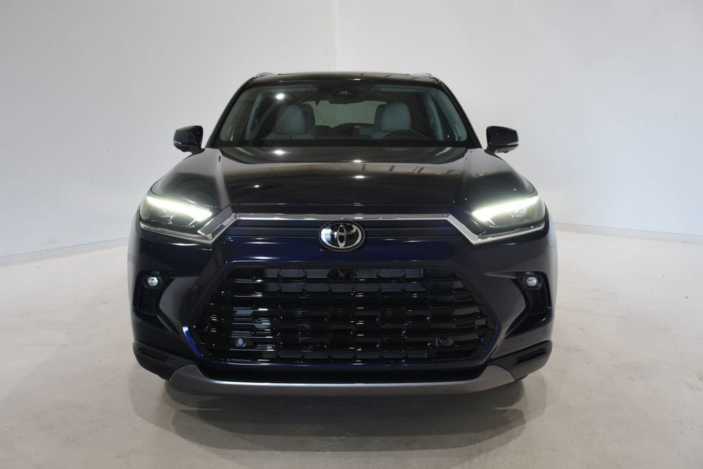 2026 Toyota Grand Highlander Platinum photo 2