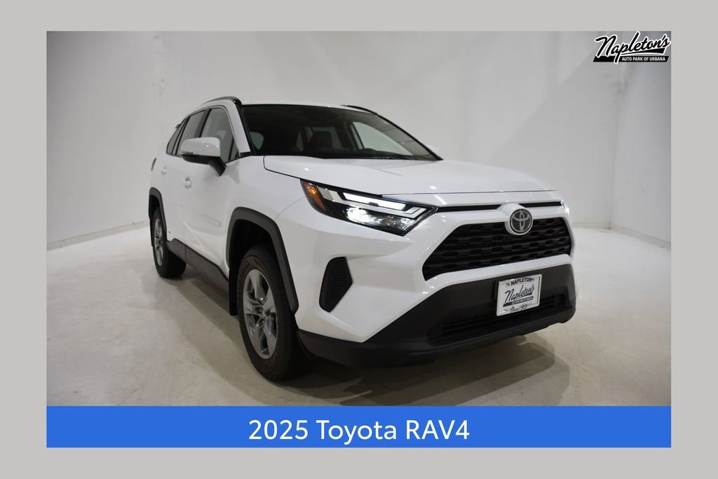 2025 Toyota RAV4 XLE's photo