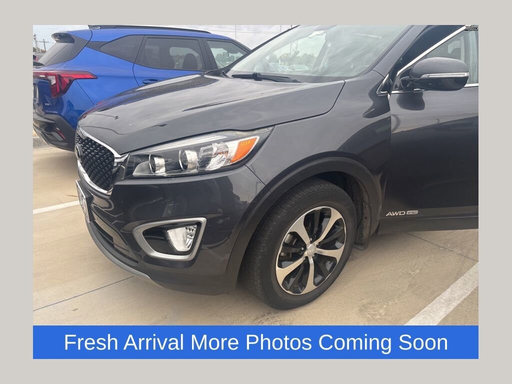 Used 2017 Kia Sorento EX Sport Utility