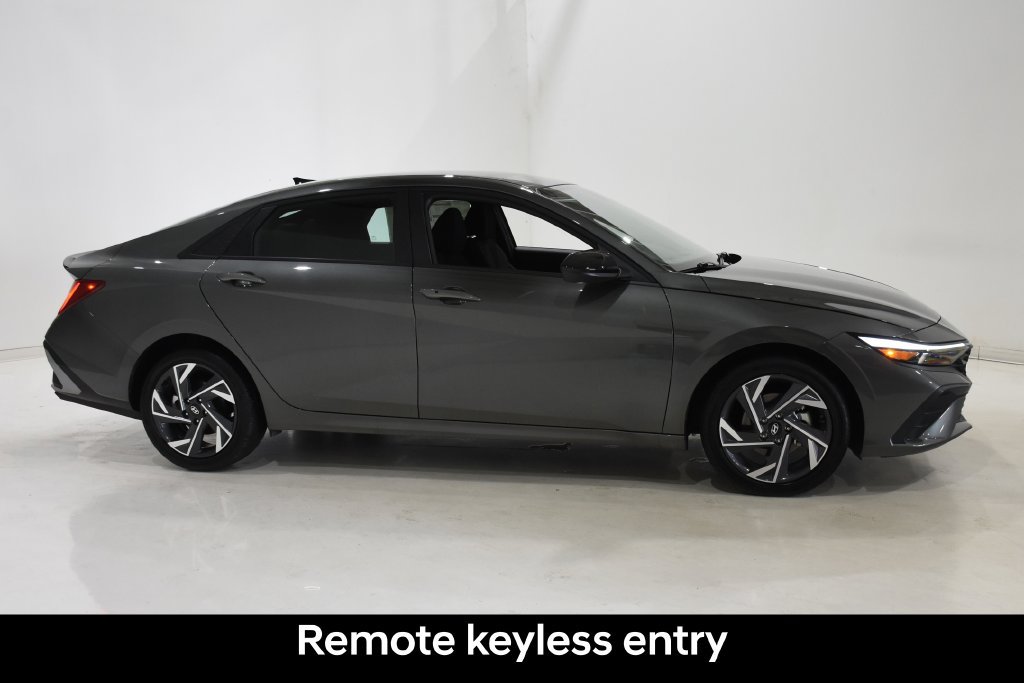 Used 2025 Hyundai Elantra Hybrid SEL Sport Sedan