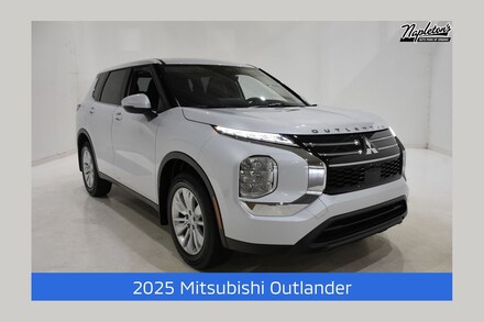 2025 Mitsubishi Outlander ES SUV