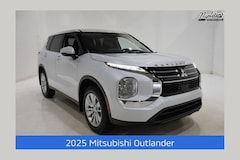 2025 Mitsubishi Outlander ES SUV