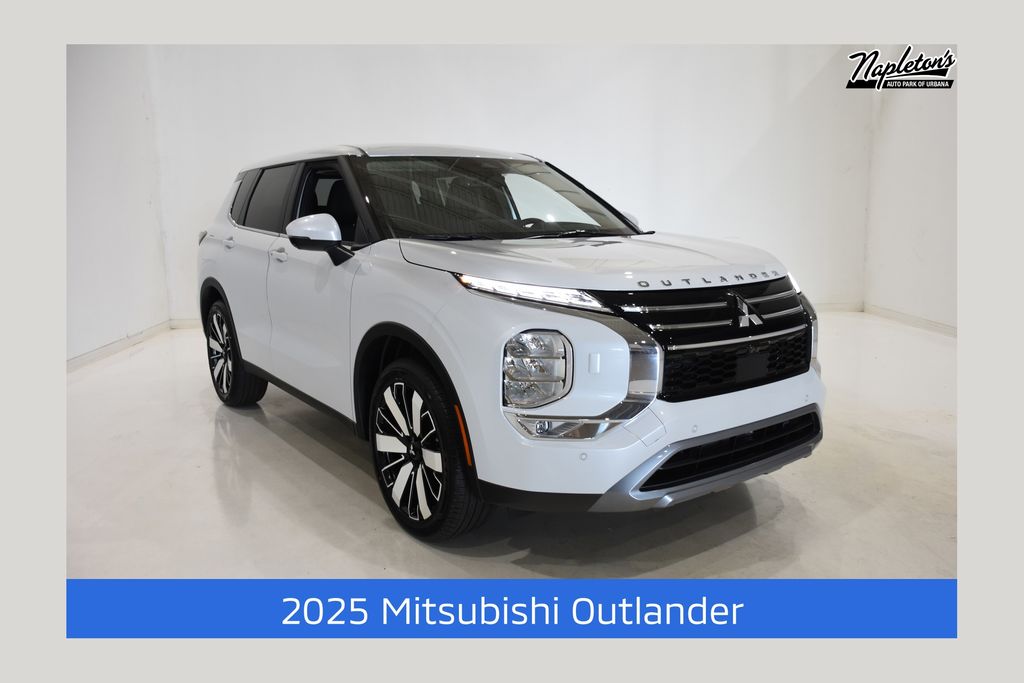 2025 Mitsubishi Outlander SE's photo