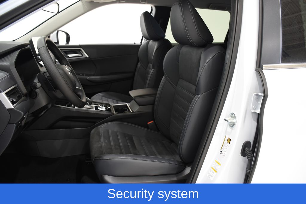 2025 Mitsubishi Outlander Plug-in Hybrid SE - Photo 18