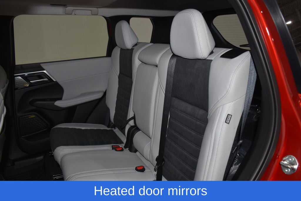 2025 Mitsubishi Outlander SE - Photo 27