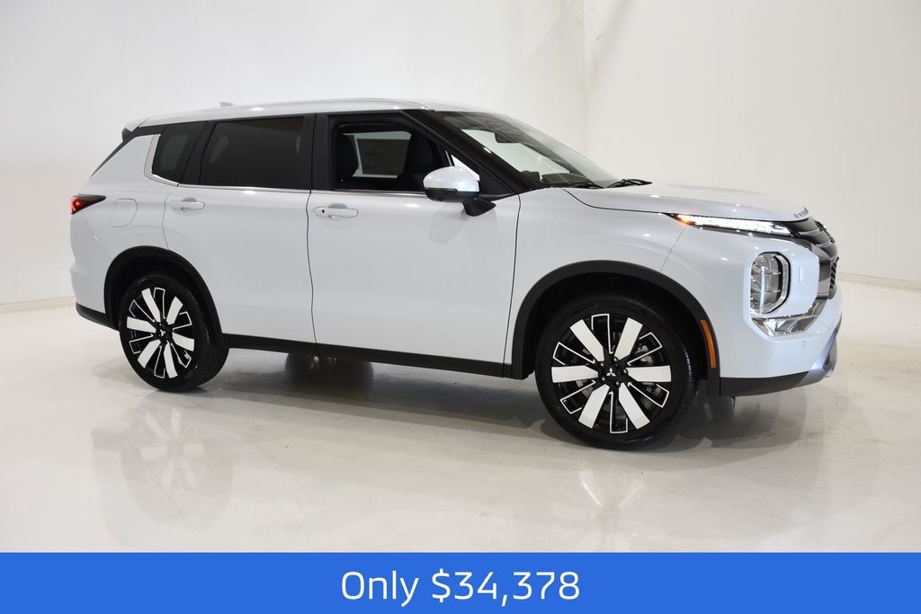 New 2025 Mitsubishi Outlander SE SUV