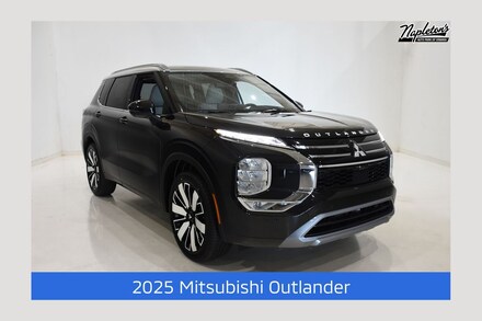 2025 Mitsubishi Outlander Platinum Edition SUV