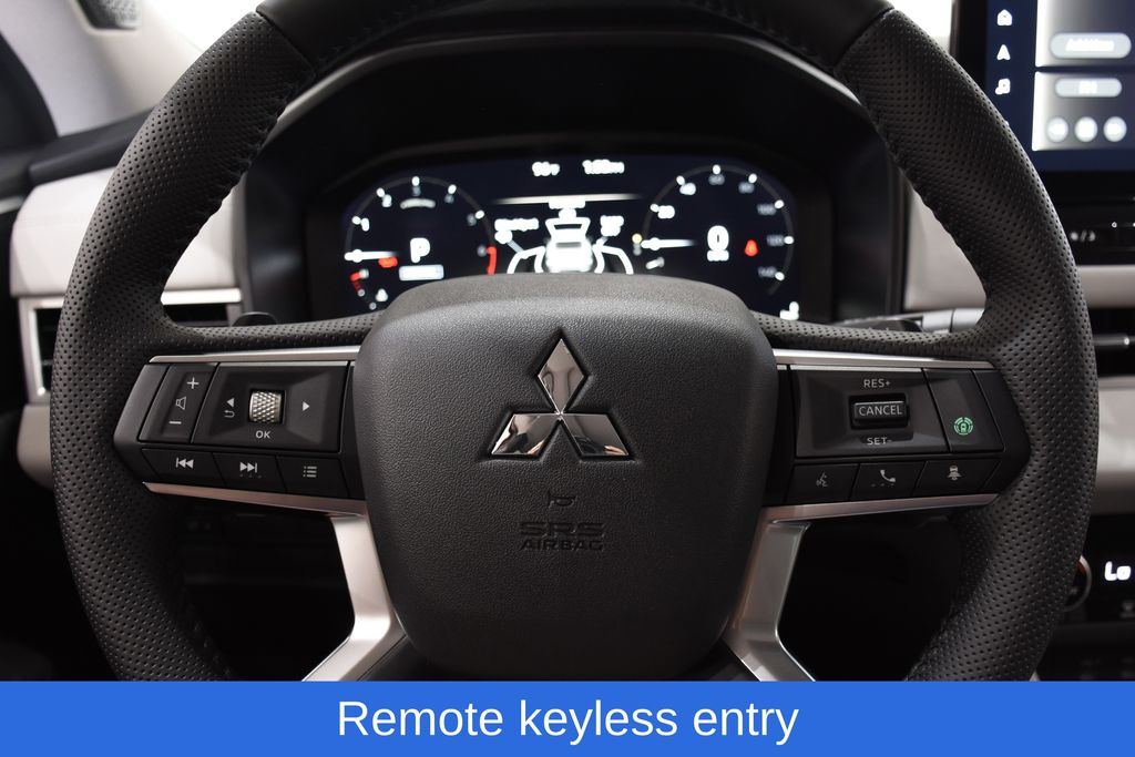 2025 Mitsubishi Outlander SE - Photo 11