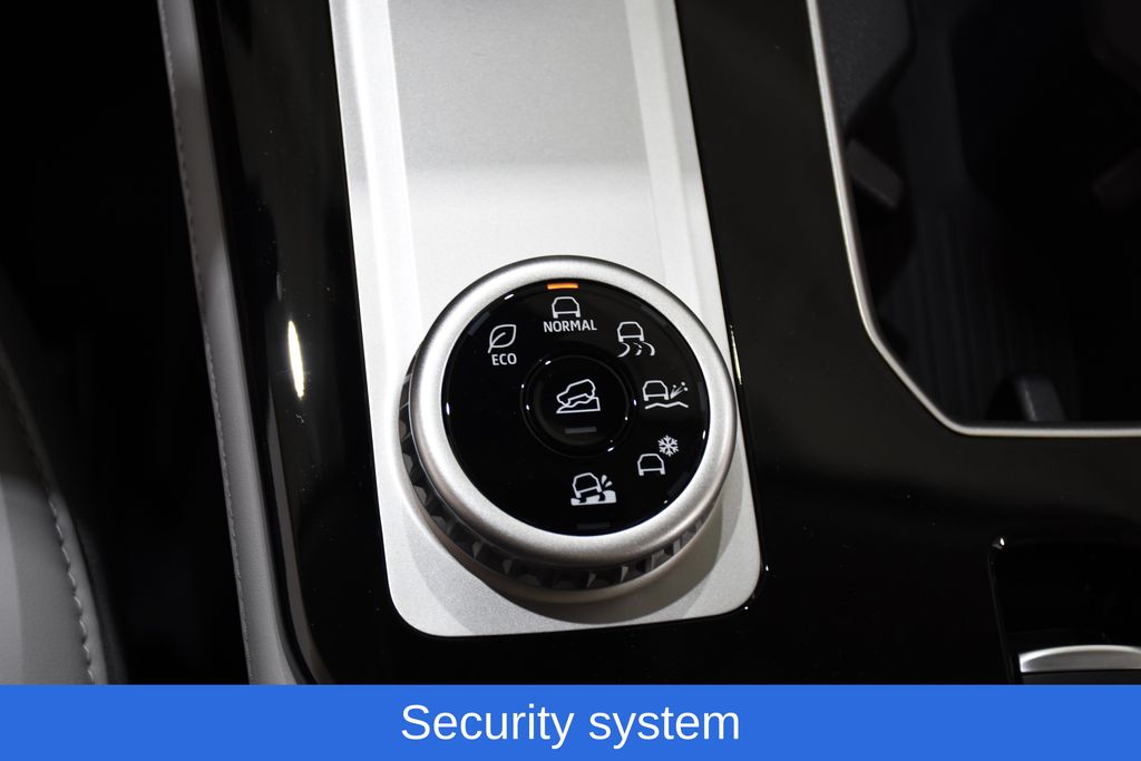 2025 Mitsubishi Outlander SE - Photo 25