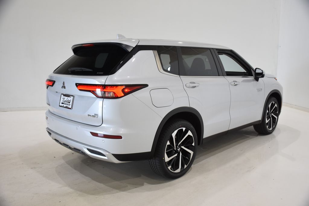 2025 Mitsubishi Outlander PHEV SE photo 4
