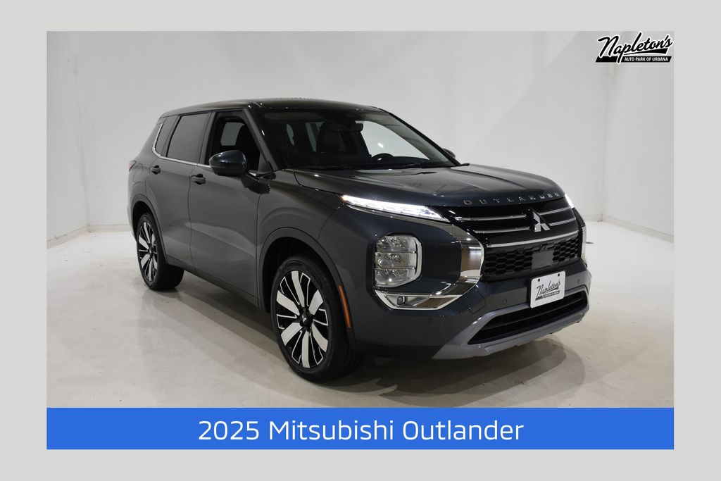 2025 Mitsubishi Outlander SE's photo
