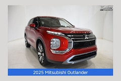 2025 Mitsubishi Outlander SE SUV