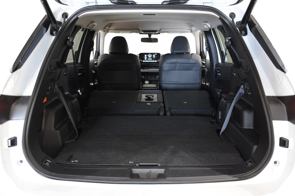2025 Mitsubishi Outlander Plug-in Hybrid SE - Photo 30