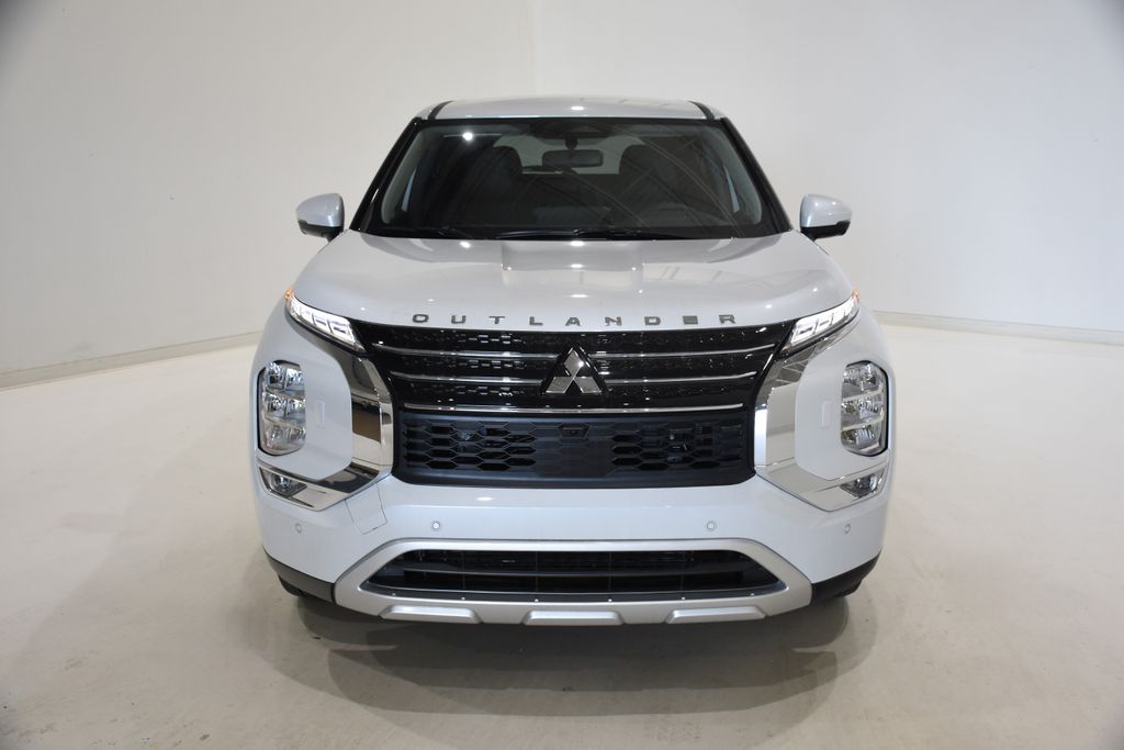 2025 Mitsubishi Outlander PHEV SE photo 2