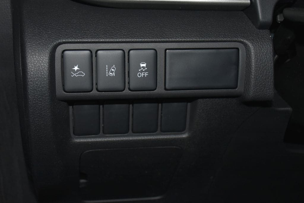 2026 Mitsubishi Eclipse Cross LE - Photo 9