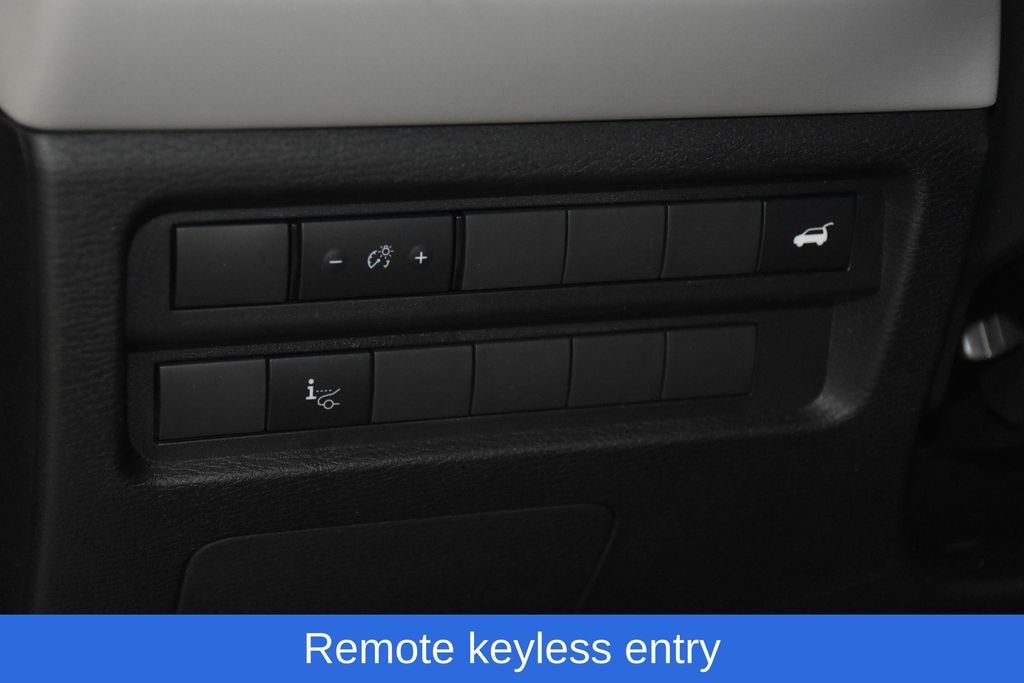 2025 Mitsubishi Outlander SEL Platinum Edition - Photo 9