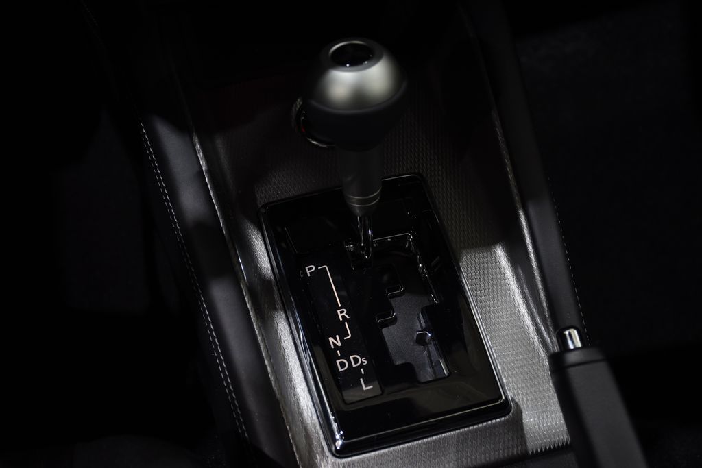 2025 Mitsubishi Outlander Sport ES - Photo 26