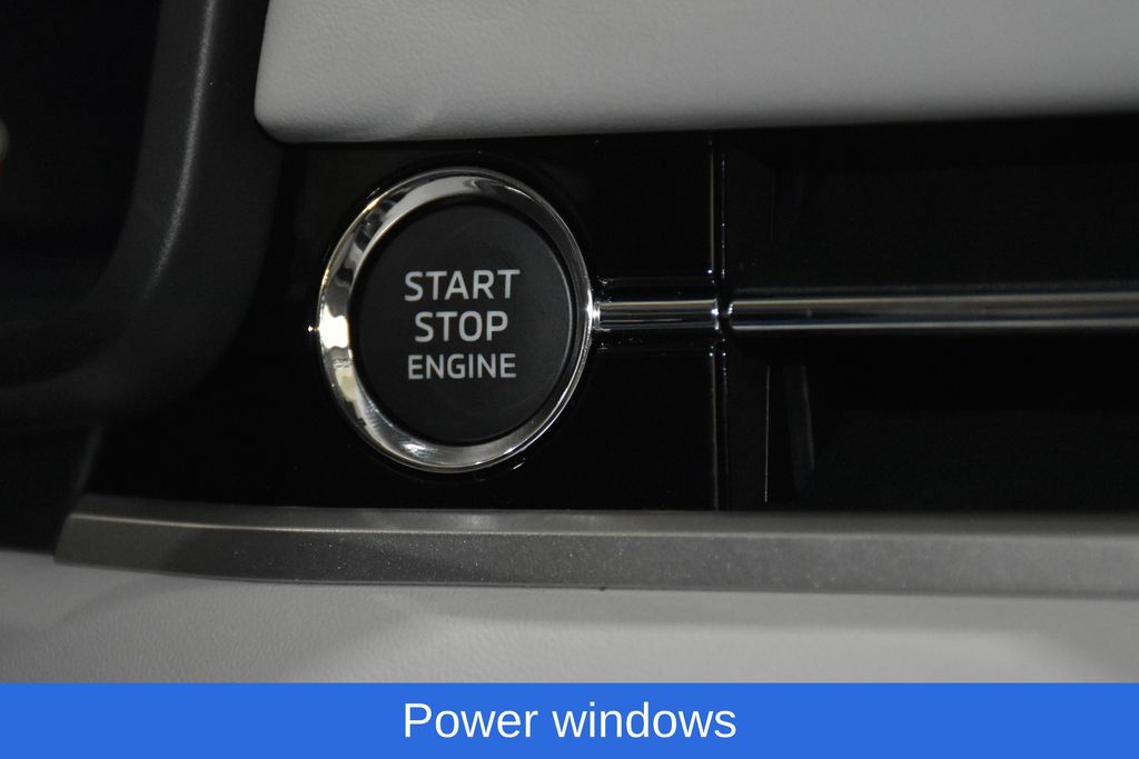 2025 Mitsubishi Outlander SEL Platinum Edition - Photo 12