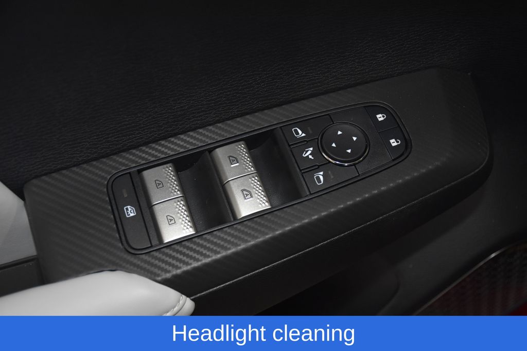 2025 Mitsubishi Outlander SE - Photo 23