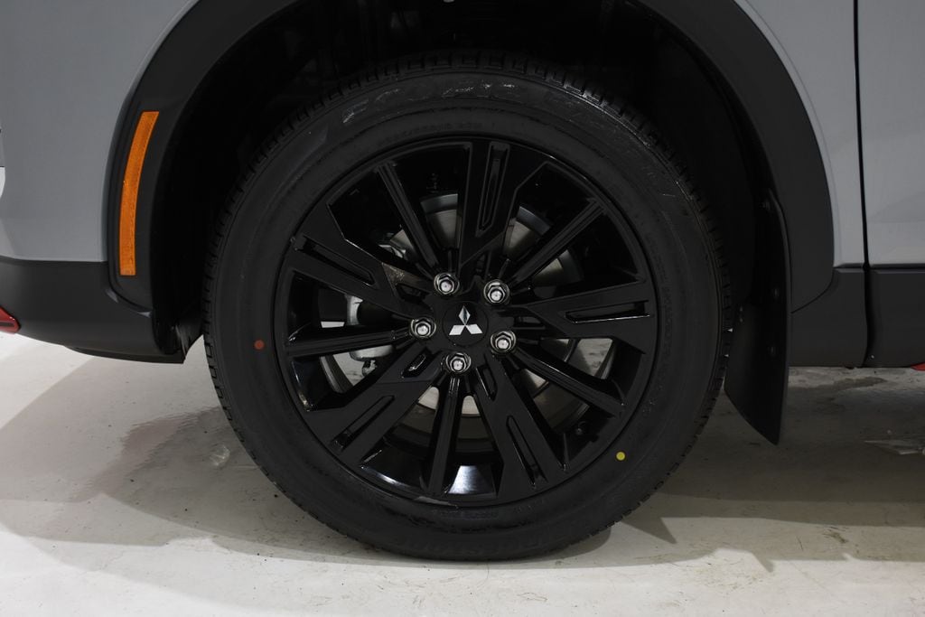 2026 Mitsubishi Eclipse Cross LE - Photo 6