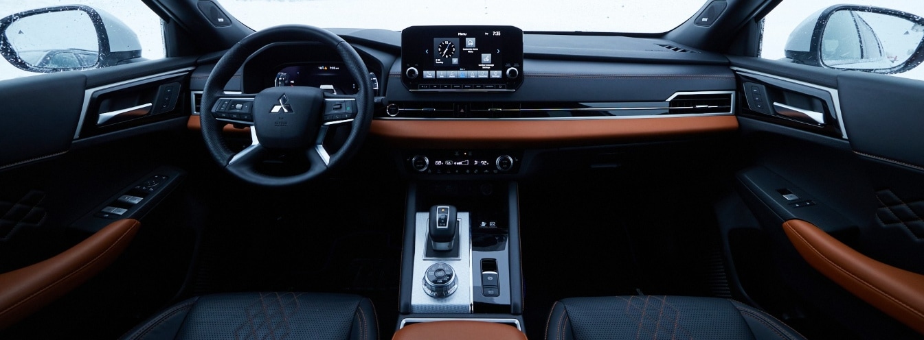 Mitsubishi Outlander 7-seater interior