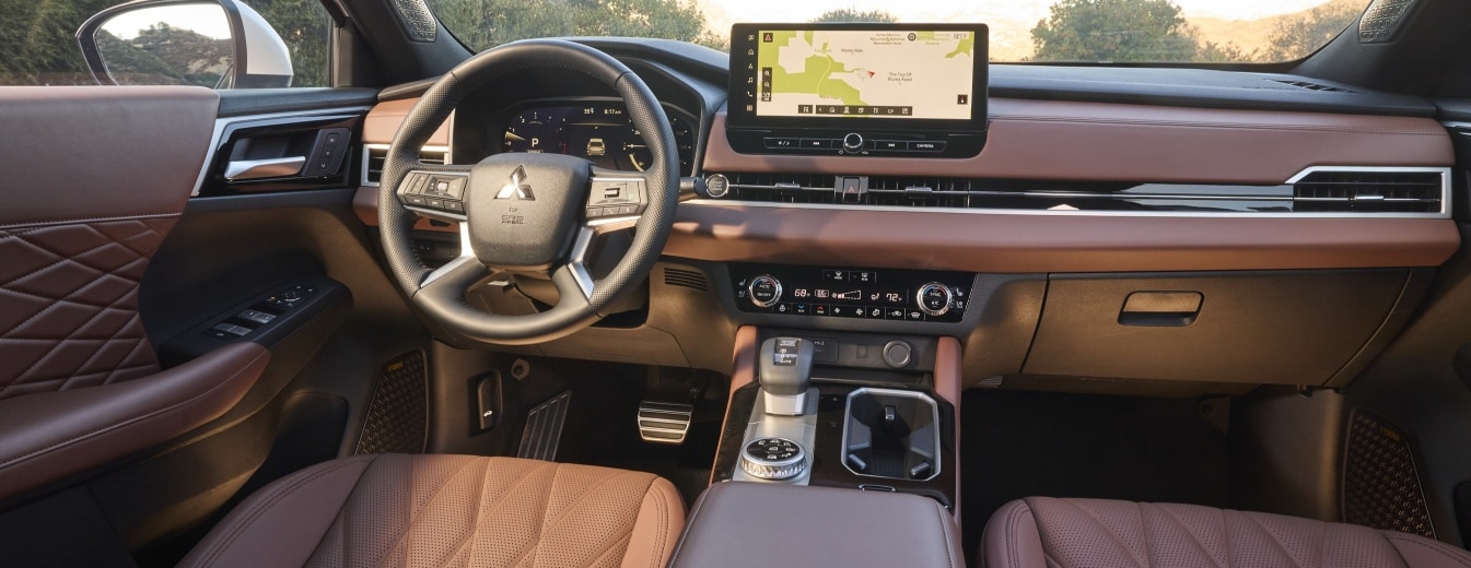 Mitsubishi Outlander 7-seater interior