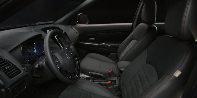 Mitsubishi Outlander Sport 5 seats