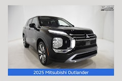 2025 Mitsubishi Outlander SE SUV