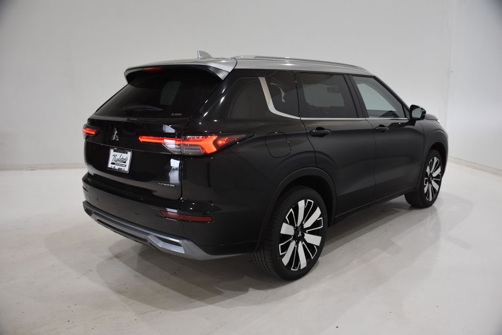 2025 Mitsubishi Outlander Platinum photo 4