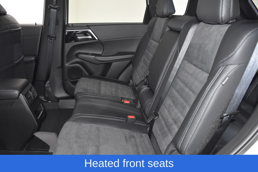 2025 Mitsubishi Outlander Plug-in Hybrid SE - Photo 25