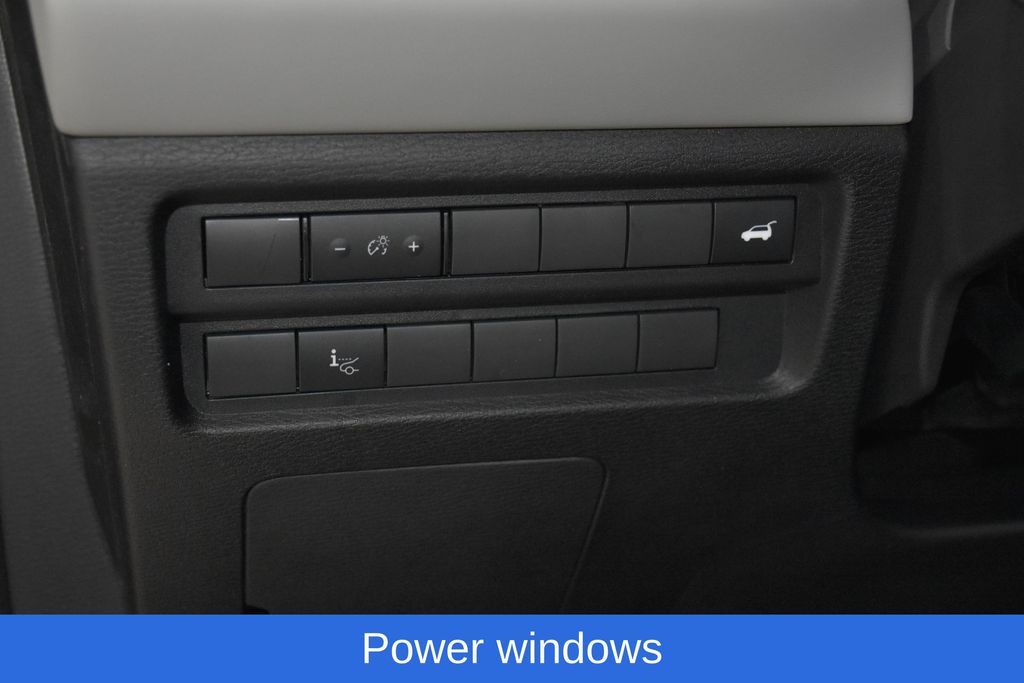 2025 Mitsubishi Outlander SEL Platinum Edition - Photo 9