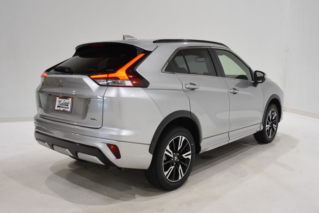 2025 Mitsubishi Eclipse Cross SEL photo 4