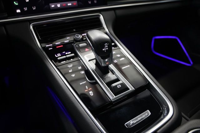 2023 Porsche Panamera Platinum Edition - Photo 31