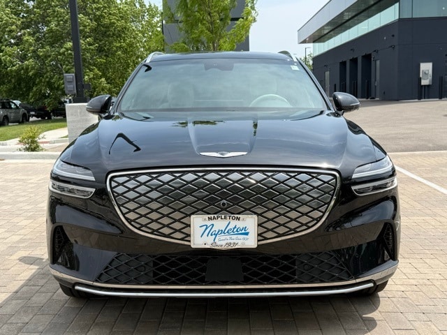 Used 2025 GENESIS GV70 Advanced with VIN 5NMMCET1XSH004117 for sale in Aurora, IL